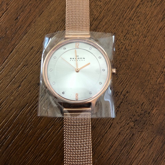 I have to many rose gold watches